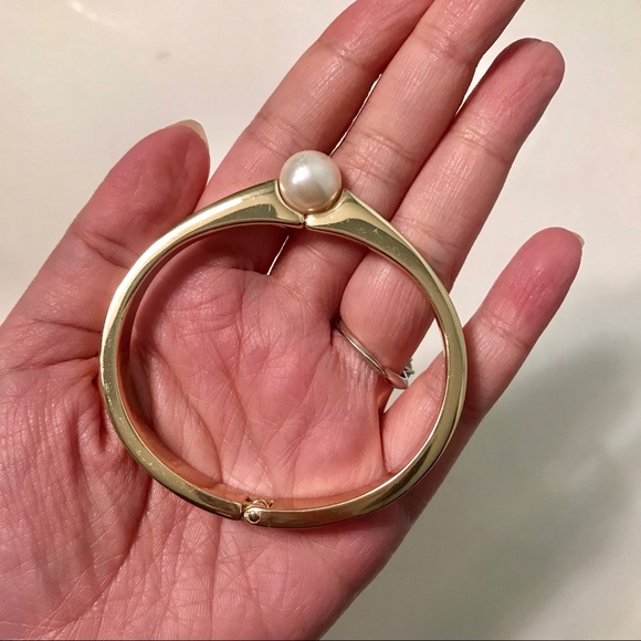 ❣️ 2for$20 Imitation Pearl Bangle - Picture 4 of 6